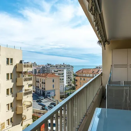 Immogroom - 5 Min From - Terrace - Ac - Parking Apartment *